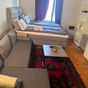 Lovely Private In By Royal Palace At *