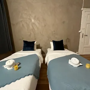 Lotus Garden - Guest house *