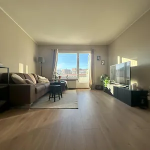 Modern And Cozy Near The Centre
