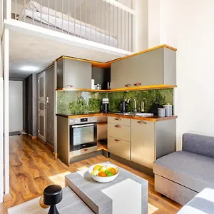 Cozy - New Kitchen - Center By The Royal Palace Apartment